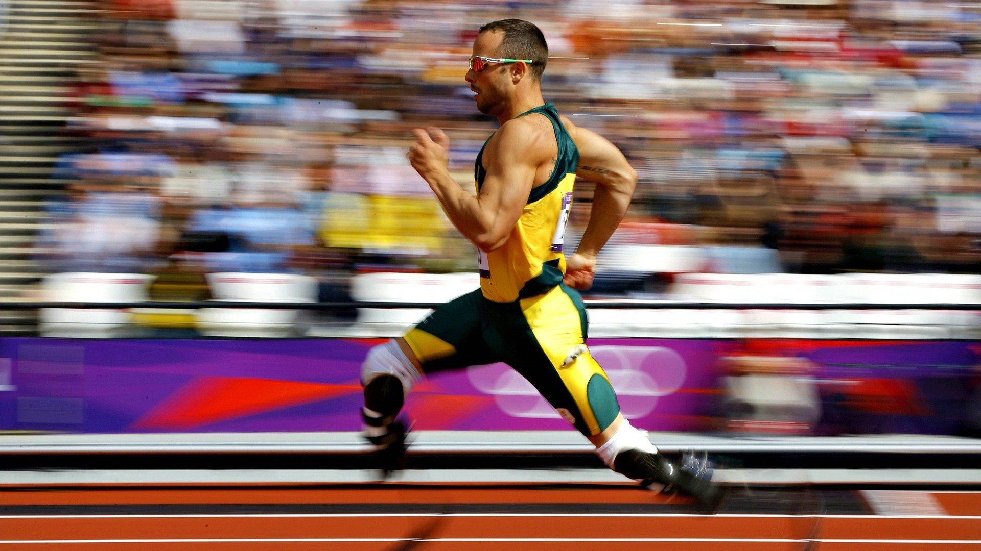 洛杉矶湖人常规赛惊险密尔沃基雄鹿，奥斯梅恩砍下10记关键球，全场沸腾