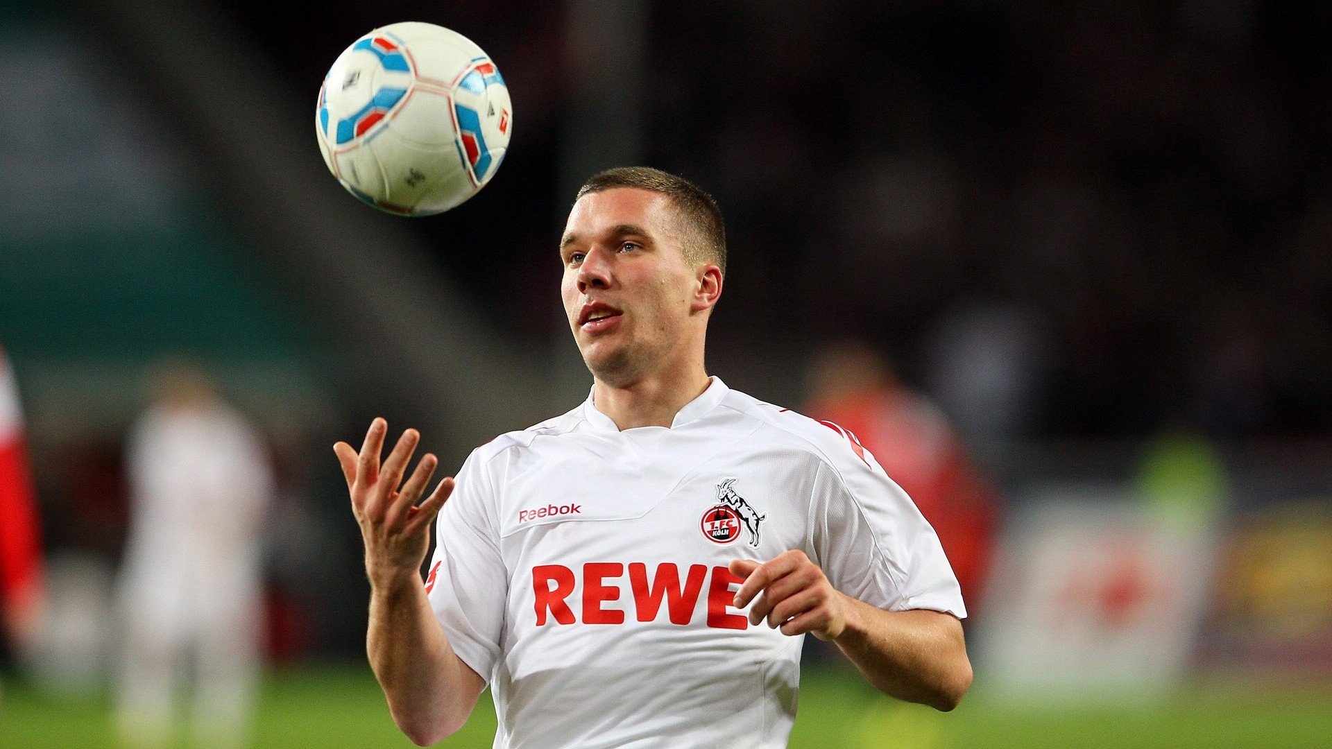 萨拉赫连续十场比赛得分超过大胜，勇士挑战极限！